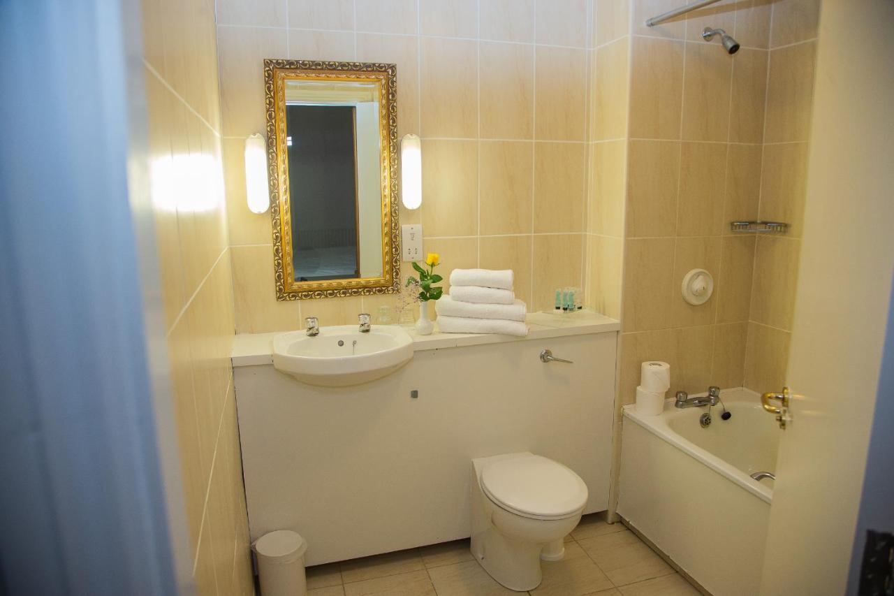 Peacockes Hotel Maam Cross Екстериор снимка