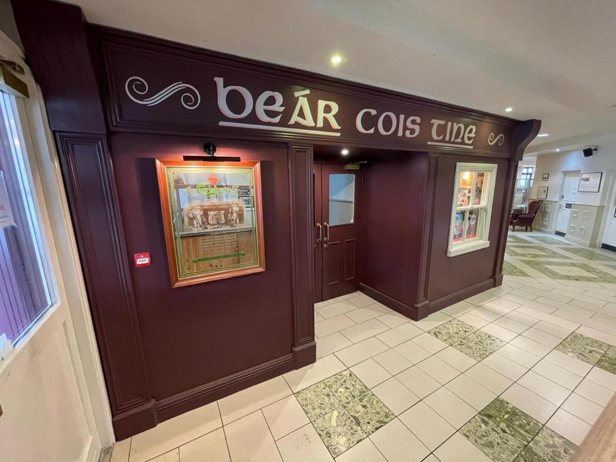 Peacockes Hotel Maam Cross Екстериор снимка