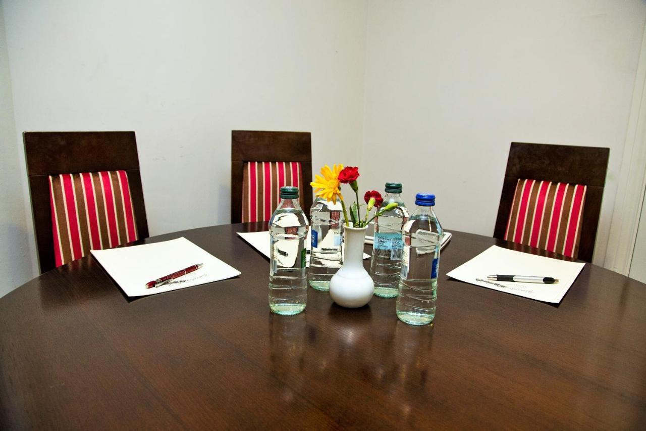 Peacockes Hotel Maam Cross Екстериор снимка