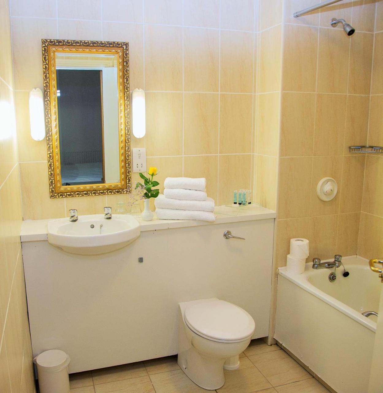 Peacockes Hotel Maam Cross Екстериор снимка
