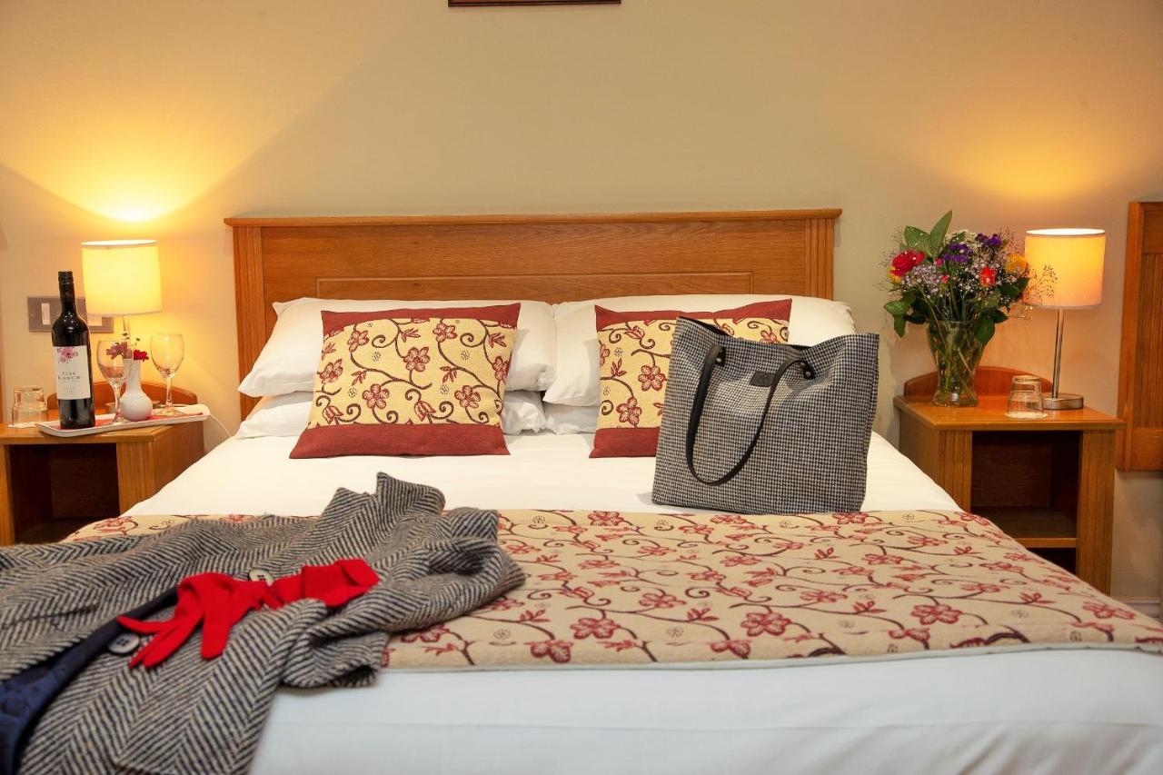 Peacockes Hotel Maam Cross Екстериор снимка