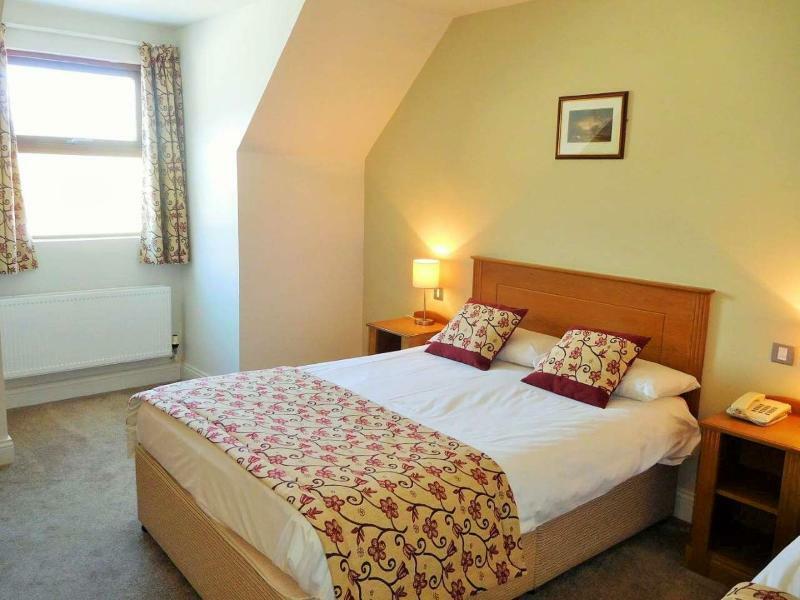 Peacockes Hotel Maam Cross Екстериор снимка